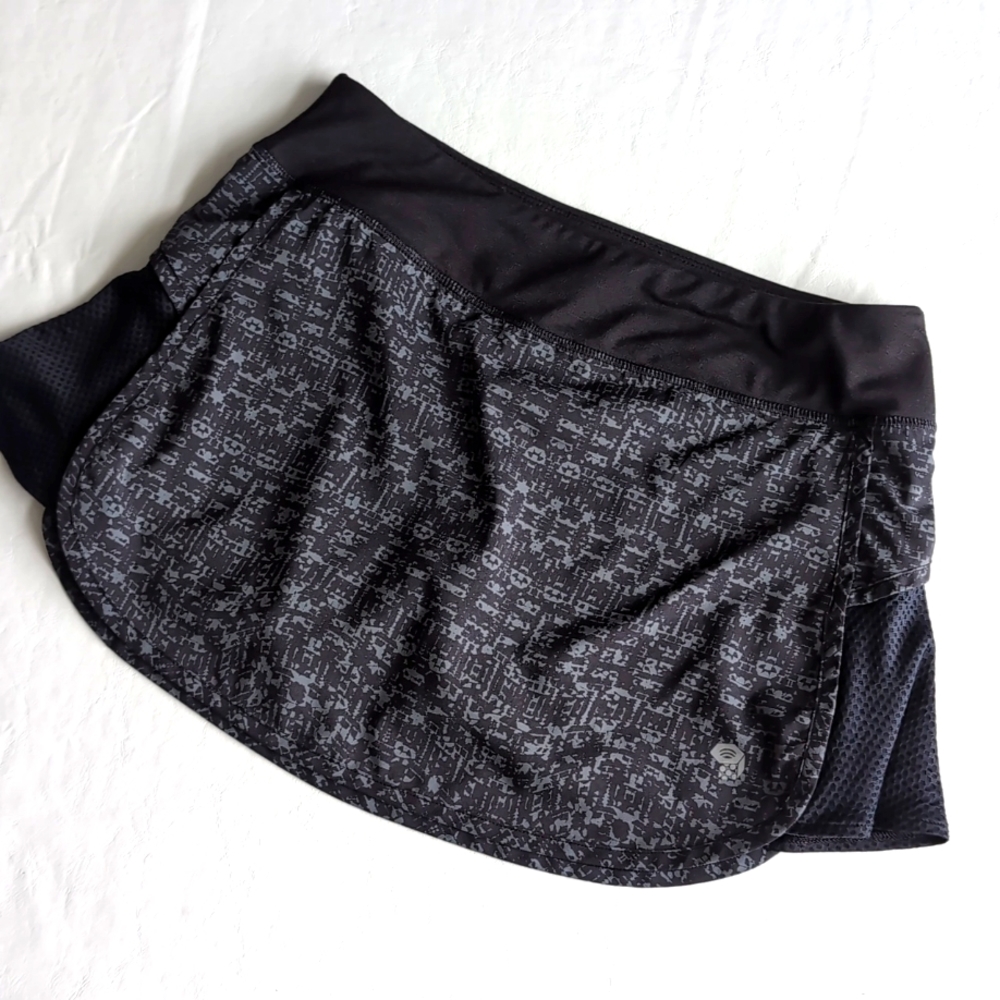 Mountain Hardware Women's Athletic Skirt w/ Under Shorts Size Medium